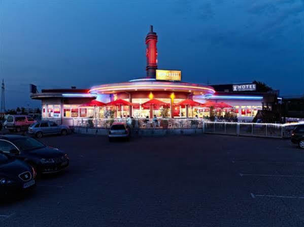 Road House Hotel Paderborn Exterior foto